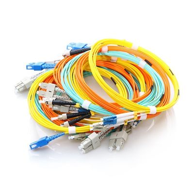 SC APC - duplex a una cara del solo modo G657A 9/125 del cordón de remiendo del cable de la fibra del SC APC