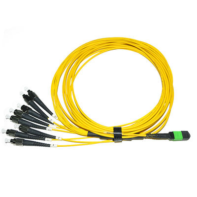 8 desbloqueo hembra-varón MPO MTP del Fanout del cordón de remiendo del cable de la fibra de la base de la base 12 al LC