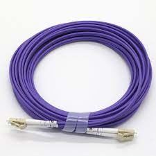 Cable de cable de fibra de PVC / LZH OFC Cable de cable de parche personalizado 0.9mm / 2.0mm