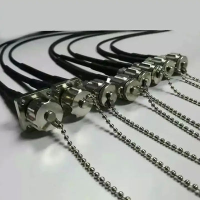 Carrete de cable de fibra óptica retráctil portátil con longitud 100M 200M 500M Cordón de parche de fibra óptica táctica blindada